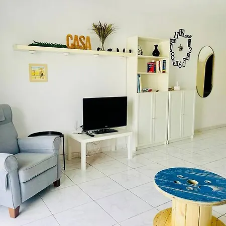 Comfy With Large Terrace Five Minutes From Ocean לוס כריסטיאנוס