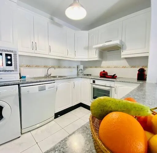 Comfy With Large Terrace Five Minutes From Ocean Apartmán Los Cristianos (Tenerife)