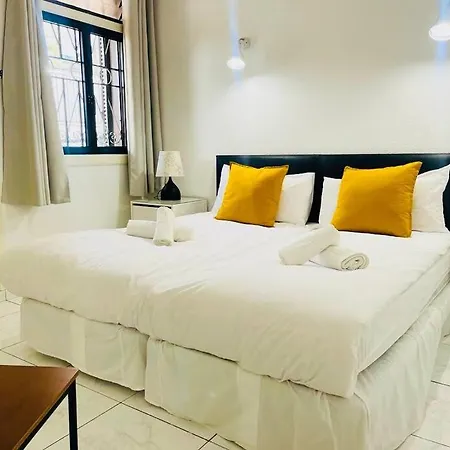 Comfy With Large Terrace Five Minutes From Ocean *