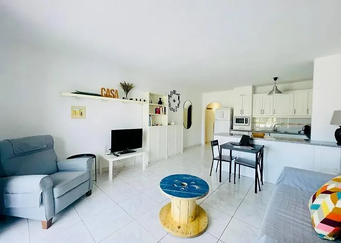 Apartment Comfy With Large Terrace Five Minutes From Ocean *