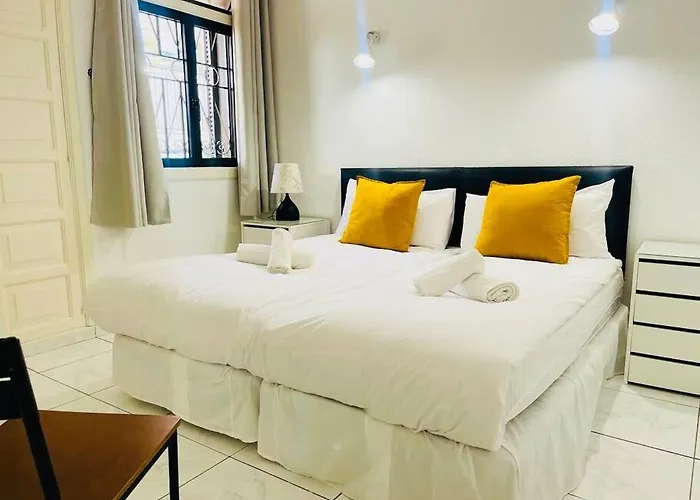 Comfy With Large Terrace Five Minutes From Ocean *