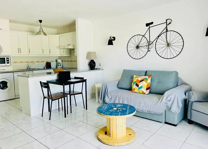 Comfy With Large Terrace Five Minutes From Ocean 洛斯克里斯蒂亚诺斯